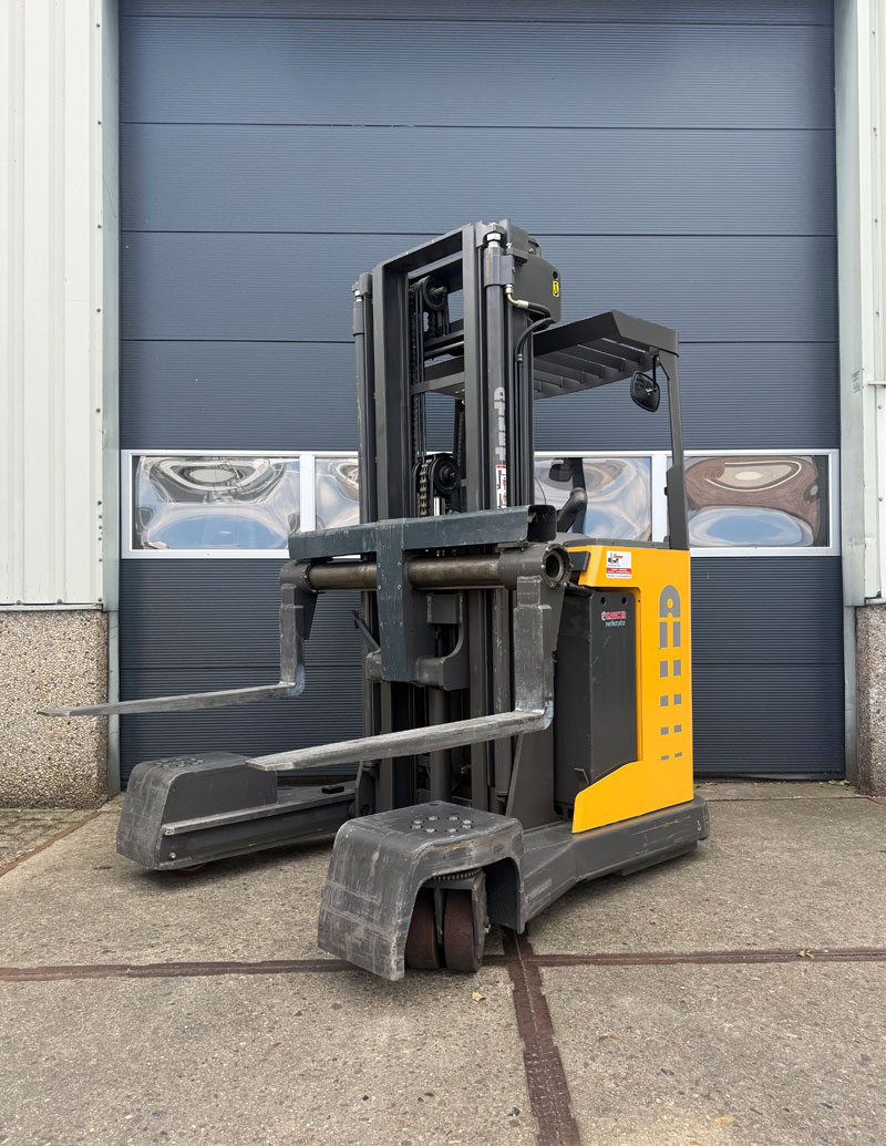 Atlet 4-weg reachtruck-4